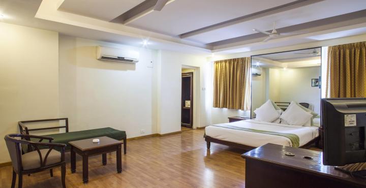 Sandhya Hotel Haiderabad Buitenkant foto