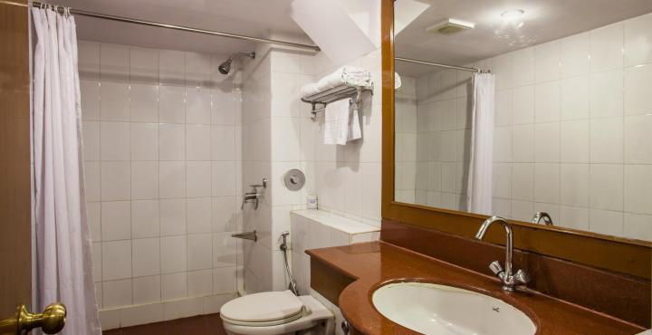 Sandhya Hotel Haiderabad Buitenkant foto