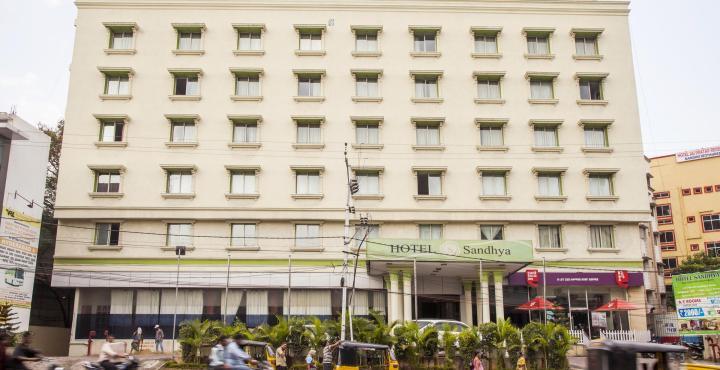 Sandhya Hotel Haiderabad Buitenkant foto
